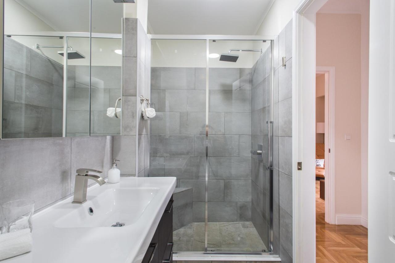 Athena'S Hideaway- Fully Renovated- Absolute Best Location Exterior photo